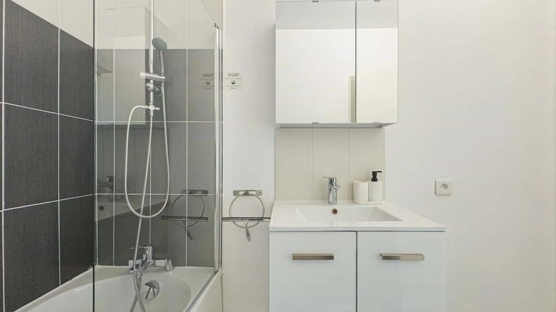 Flexliving - Room - Mouchez Paris 0*,  France