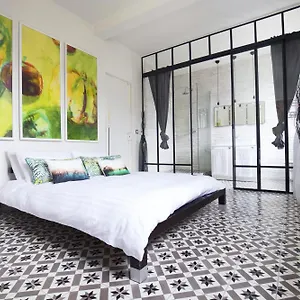 Bed & Breakfast Montmartre Romantic, -, Parijs