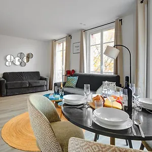 155 Georges - Superbe A Paris